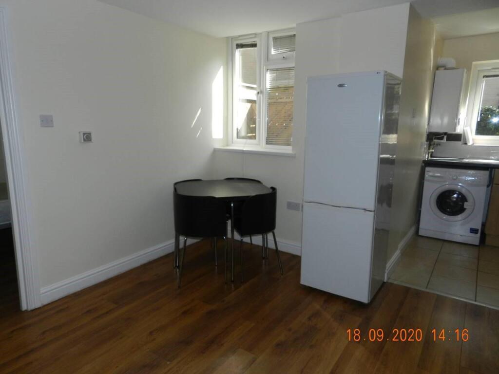 2 bed 1st Floor Flat for rent in Cardiff. From Keylet - Cathays