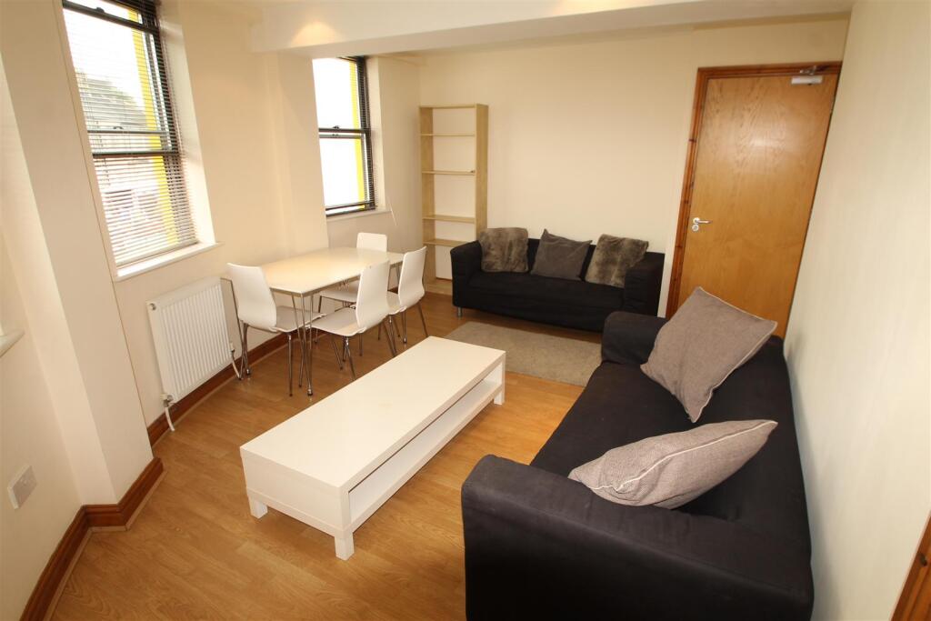 3 bed 1st Floor Flat for rent in Cardiff. From Keylet - Cathays