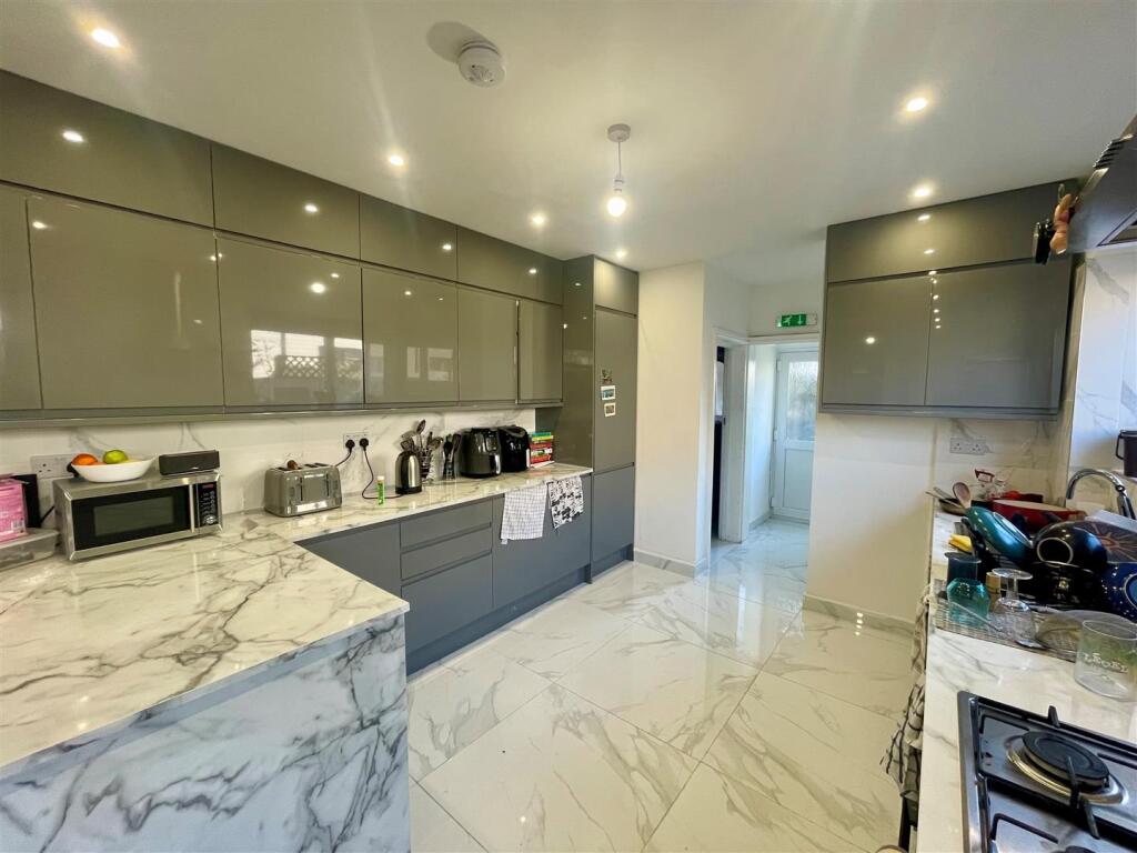 5 bed End of Terrace for rent in Cardiff. From Keylet - Cathays