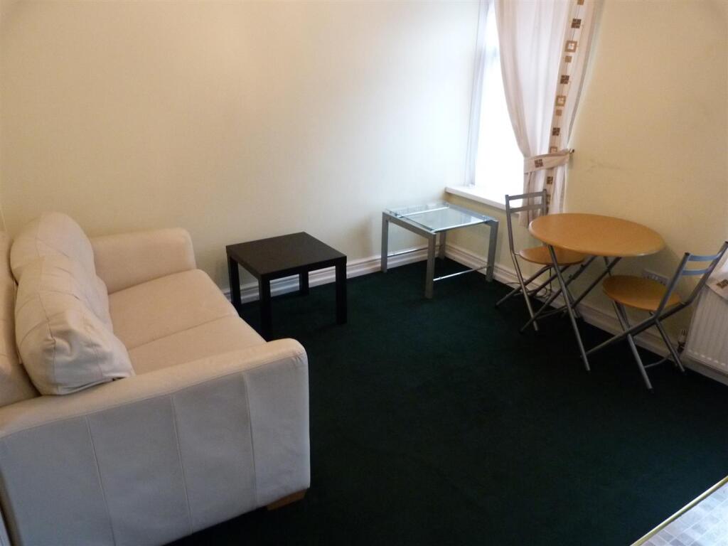 1 bed 1st Floor Flat for rent in Cardiff. From Keylet - Cathays