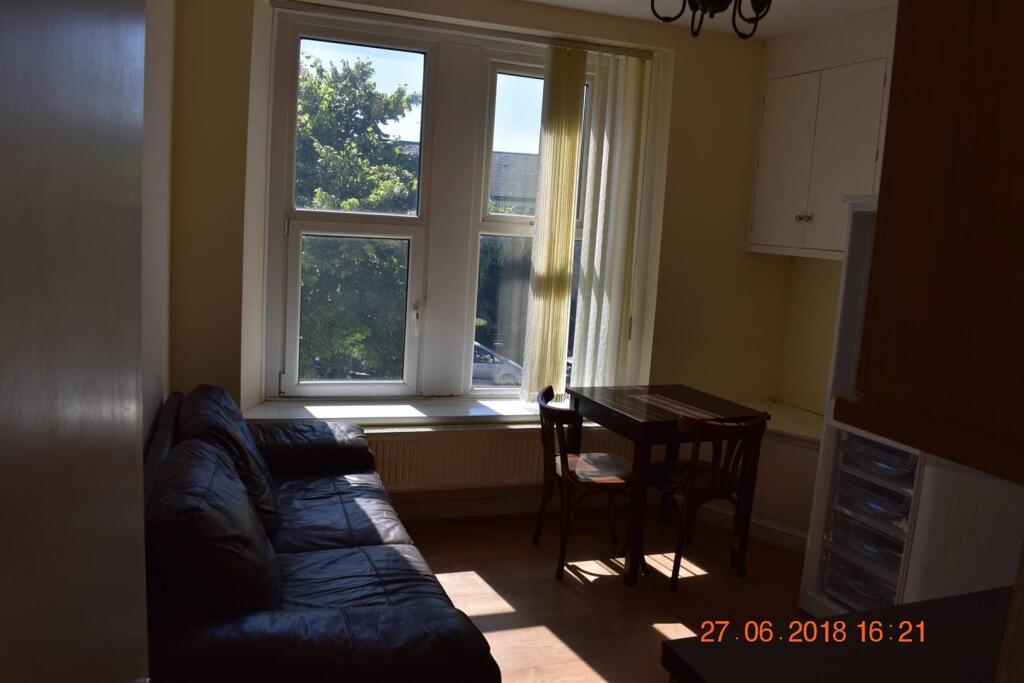 2 bed 1st Floor Flat for rent in Cardiff. From Keylet - Cathays