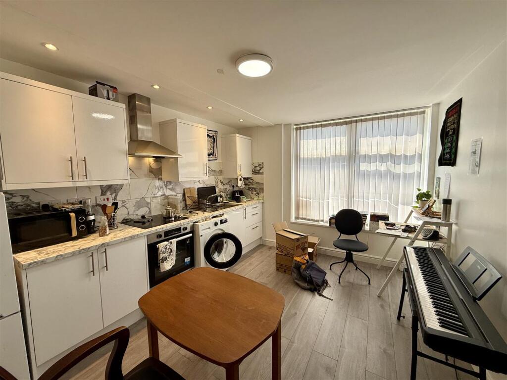 1 bed 1st Floor Flat for rent in Cardiff. From Keylet - Cathays 1 bed 1st Floor Flat for rent in Cardiff. From Keylet - Cathays