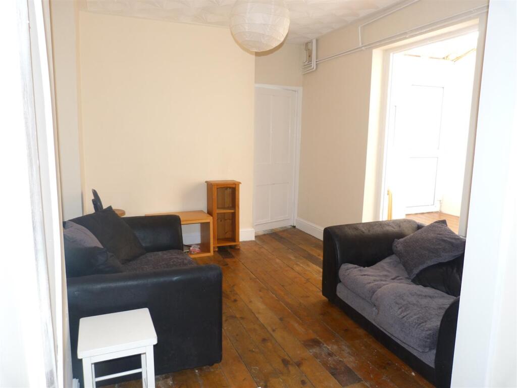 4 bed Detached for rent in Cardiff. From Keylet - Cathays 4 bed Detached for rent in Cardiff. From Keylet - Cathays