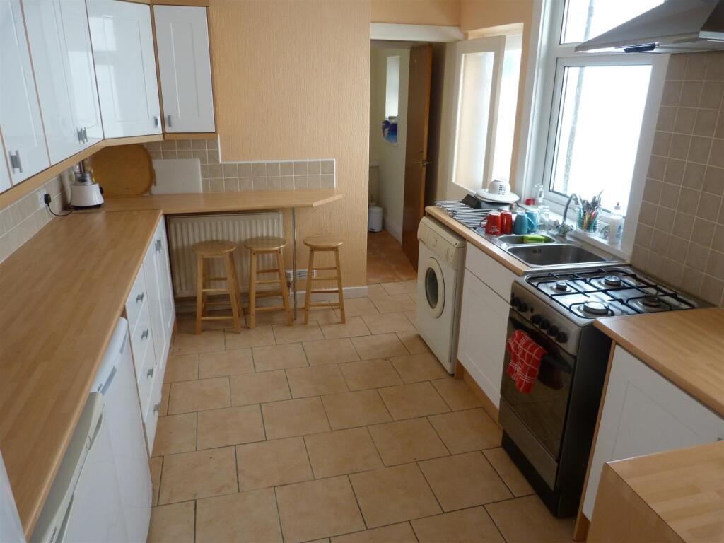 5 bed Detached for rent in Cardiff. From Keylet - Cathays