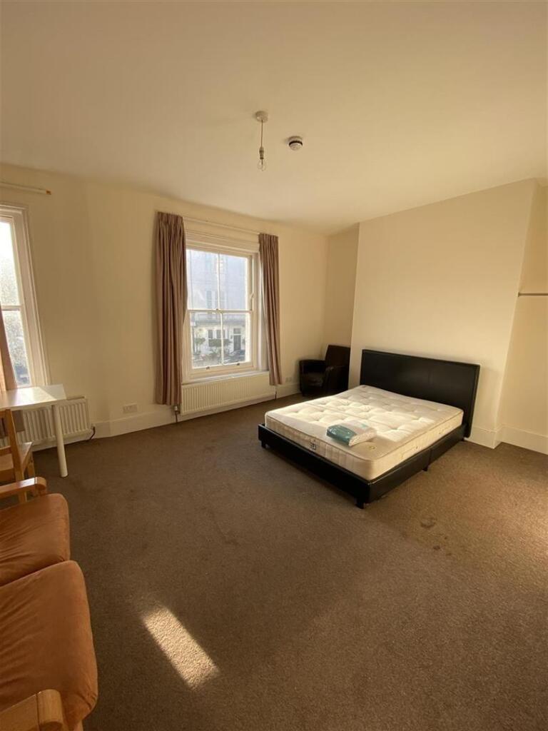 7 bed Mid Terraced House for rent in Brighton and Hove. From Just Lets - Hove