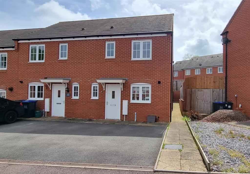 2 bed End of Terrace for rent in Whitnash. From Fine Homes - Leamington Spa