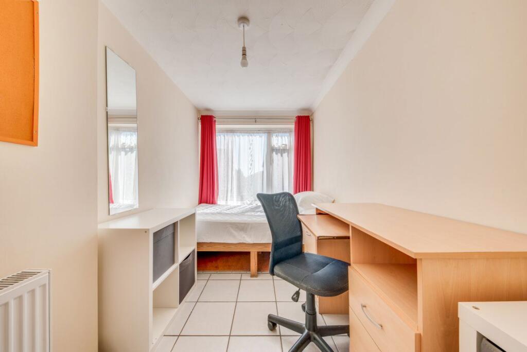 1 bed Detached for rent in Canterbury. From Leydon Lettings