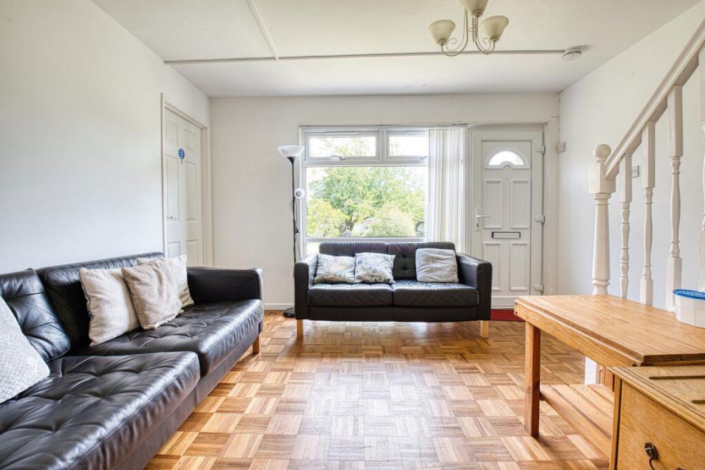 5 bed Detached for rent in Canterbury. From Leydon Lettings