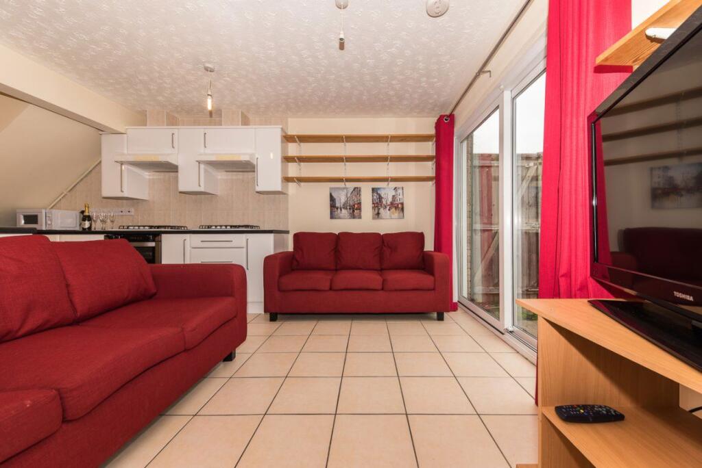6 bed Detached for rent in Canterbury. From Leydon Lettings