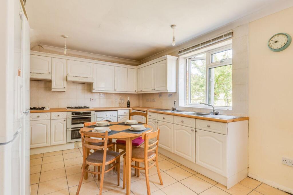 5 bed Detached for rent in Canterbury. From Leydon Lettings