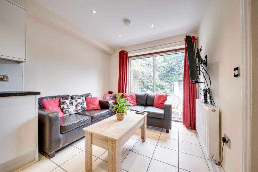 5 bed Detached for rent in Canterbury. From Leydon Lettings
