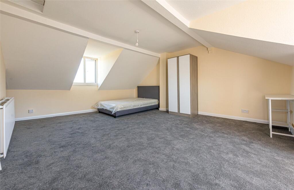4 bed Apartment for rent in London. From Drivers & Norris - Islington - Sales