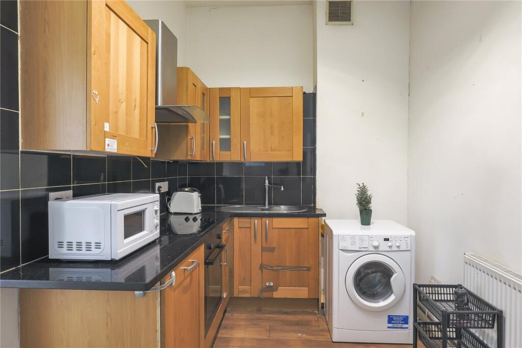 3 bed Apartment for rent in London. From Drivers & Norris - Islington - Sales 3 bed Apartment for rent in London. From Drivers & Norris - Islington - Sales