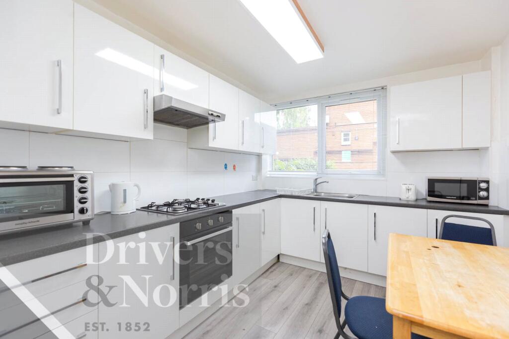 4 bed Detached for rent in London. From Drivers & Norris - Islington - Sales