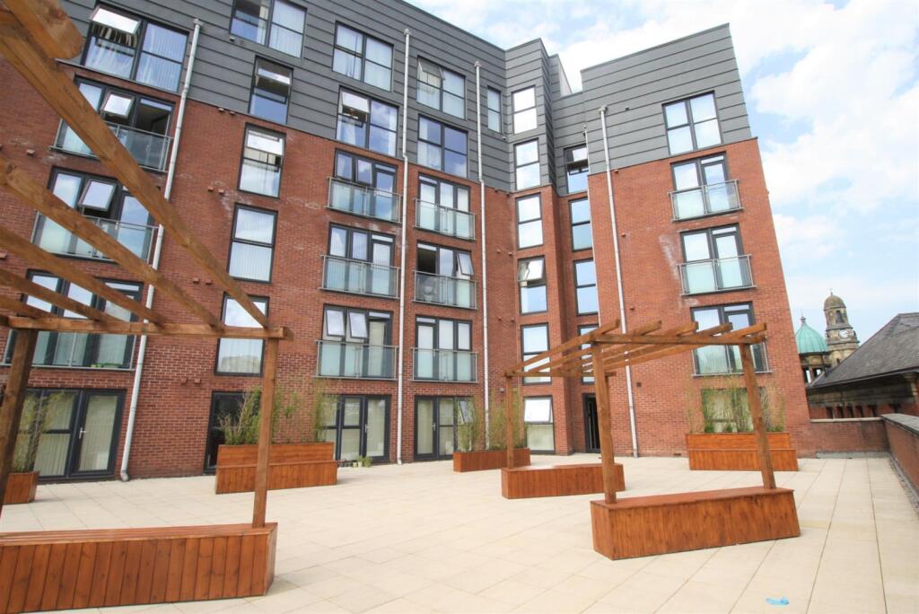 3 bed Apartment for rent in Salford. From Reside - Manchester