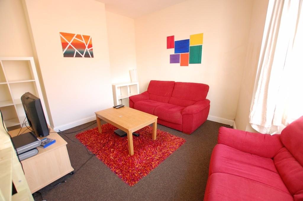 3 bed Mid Terraced House for rent in Sheffield. From Hallam Hills ltd - Sheffield 3 bed Mid Terraced House for rent in Sheffield. From Hallam Hills ltd - Sheffield
