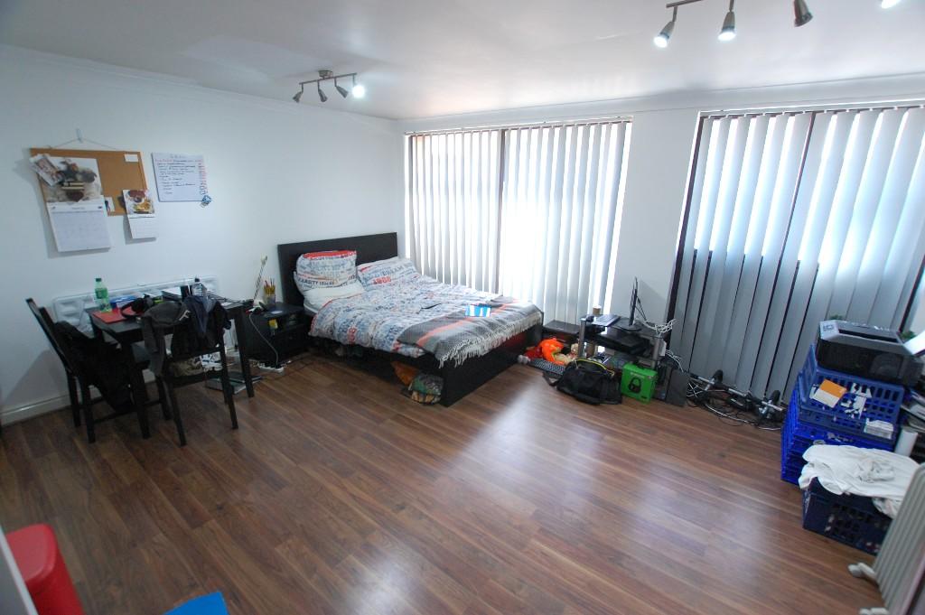 3 bed Studio for rent in Sheffield. From Hallam Hills ltd - Sheffield 3 bed Studio for rent in Sheffield. From Hallam Hills ltd - Sheffield