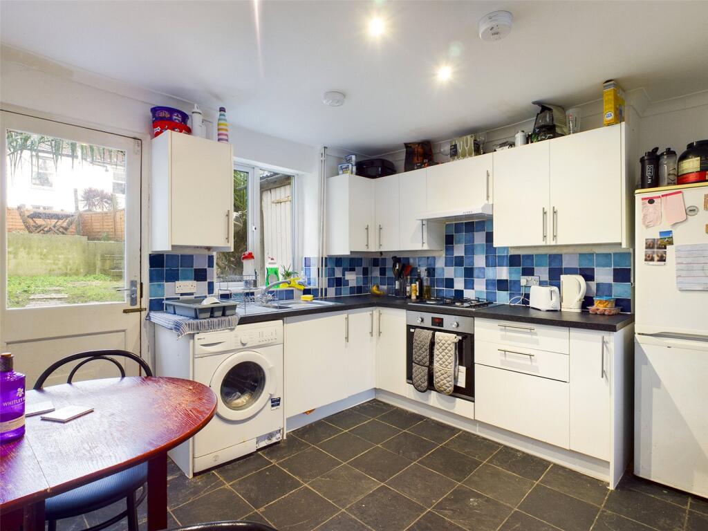 4 bed Annexe for rent in Brighton and Hove. From Harringtons Lettings - Hove
