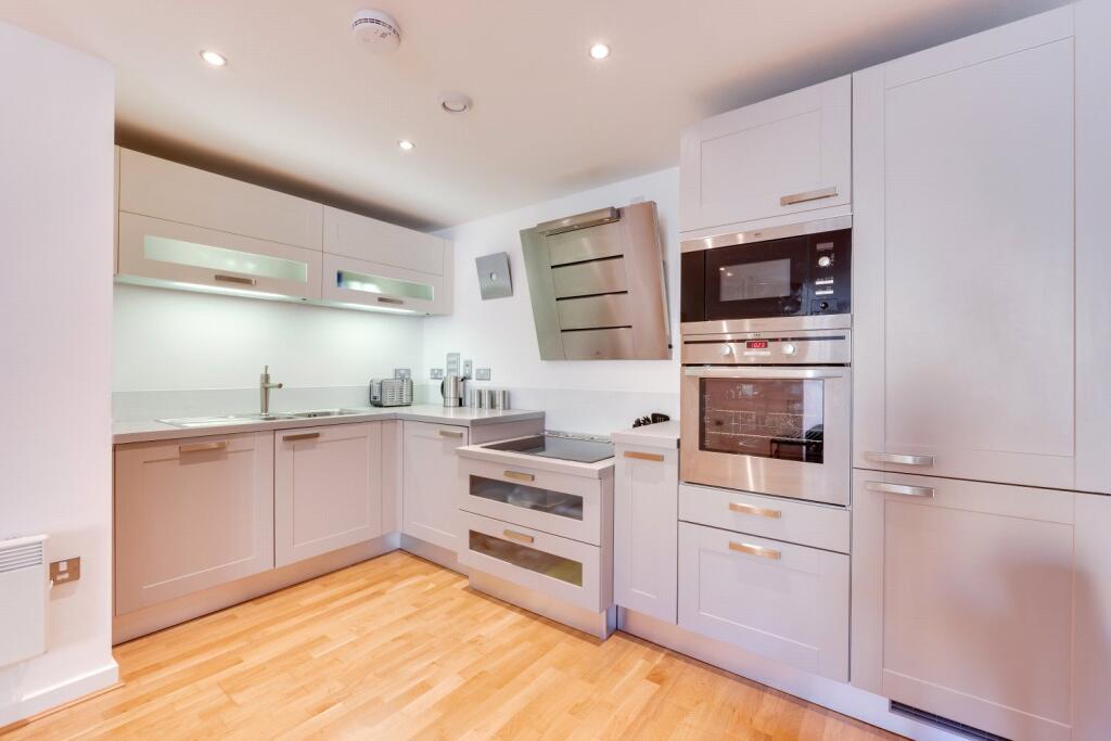 2 bed Apartment for rent in Brighton and Hove. From Harringtons Lettings - Hove