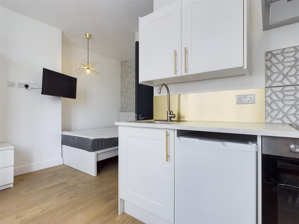 0 bed Apartment for rent in Brighton and Hove. From Harringtons Lettings - Hove