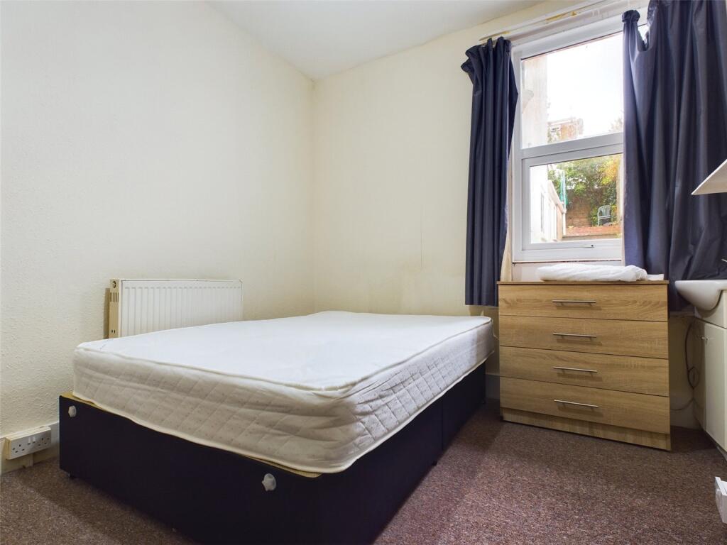 1 bed Mid Terraced House for rent in Brighton and Hove. From Harringtons Lettings - Hove 1 bed Mid Terraced House for rent in Brighton and Hove. From Harringtons Lettings - Hove