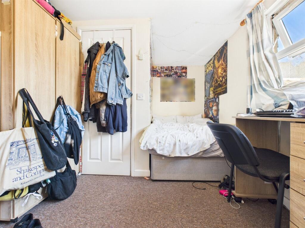 1 bed Mid Terraced House for rent in Brighton and Hove. From Harringtons Lettings - Hove