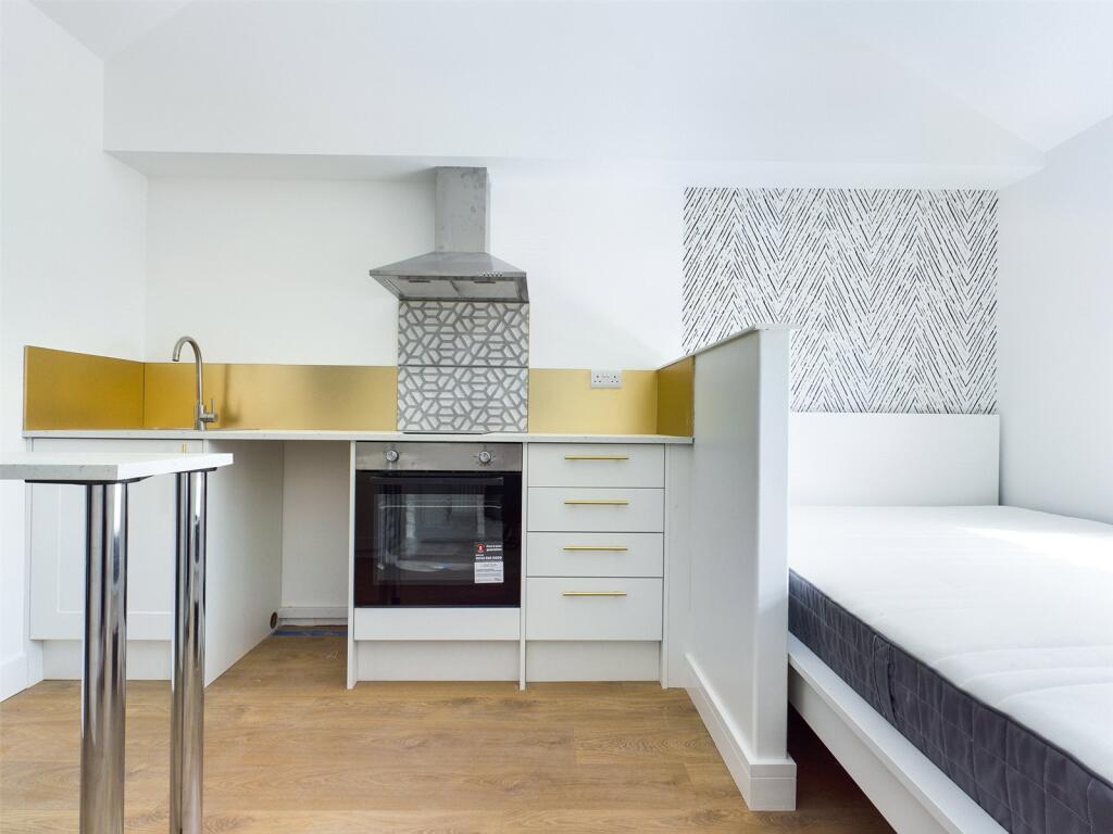 0 bed Apartment for rent in Brighton and Hove. From Harringtons Lettings - Hove