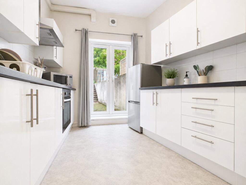 4 bed Detached for rent in Ovingdean. From Harringtons Lettings - Hove