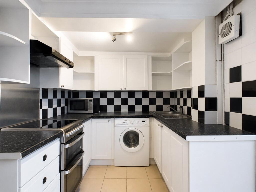 4 bed Mid Terraced House for rent in Ovingdean. From Harringtons Lettings - Hove