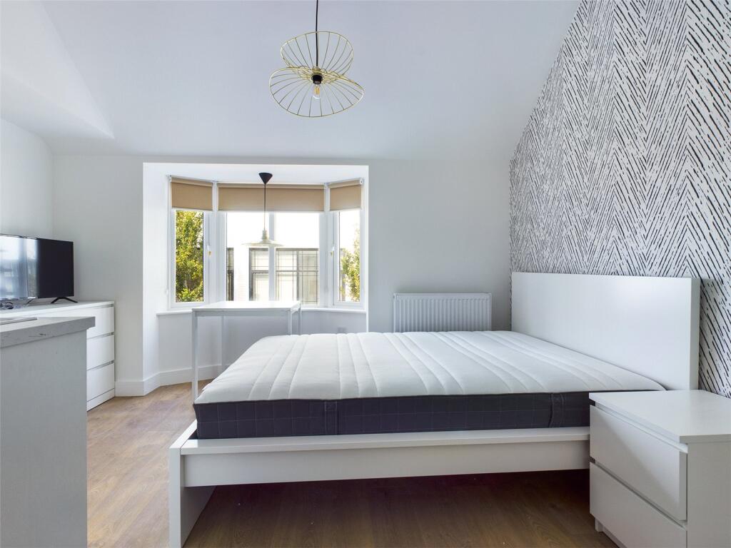 4 bed Apartment for rent in Brighton and Hove. From Harringtons Lettings - Hove