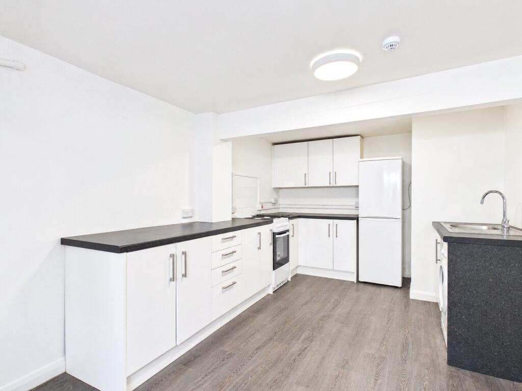 3 bed Apartment for rent in Brighton and Hove. From Harringtons Lettings - Hove 3 bed Apartment for rent in Brighton and Hove. From Harringtons Lettings - Hove