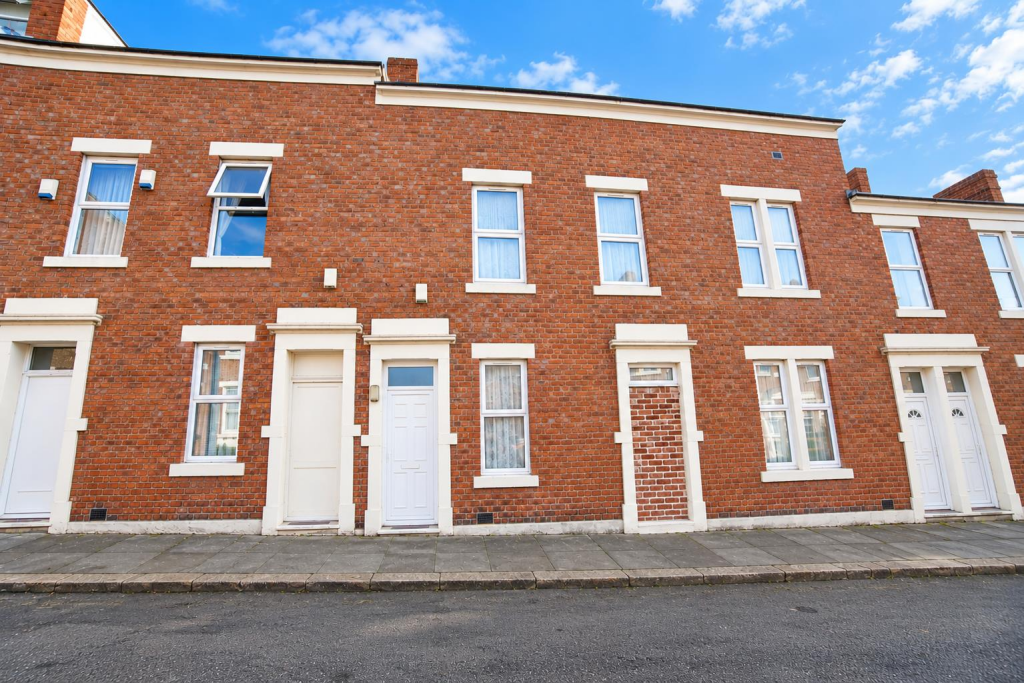 6 bed House Share for rent in Newcastle upon Tyne. From Hunters - Newcastle