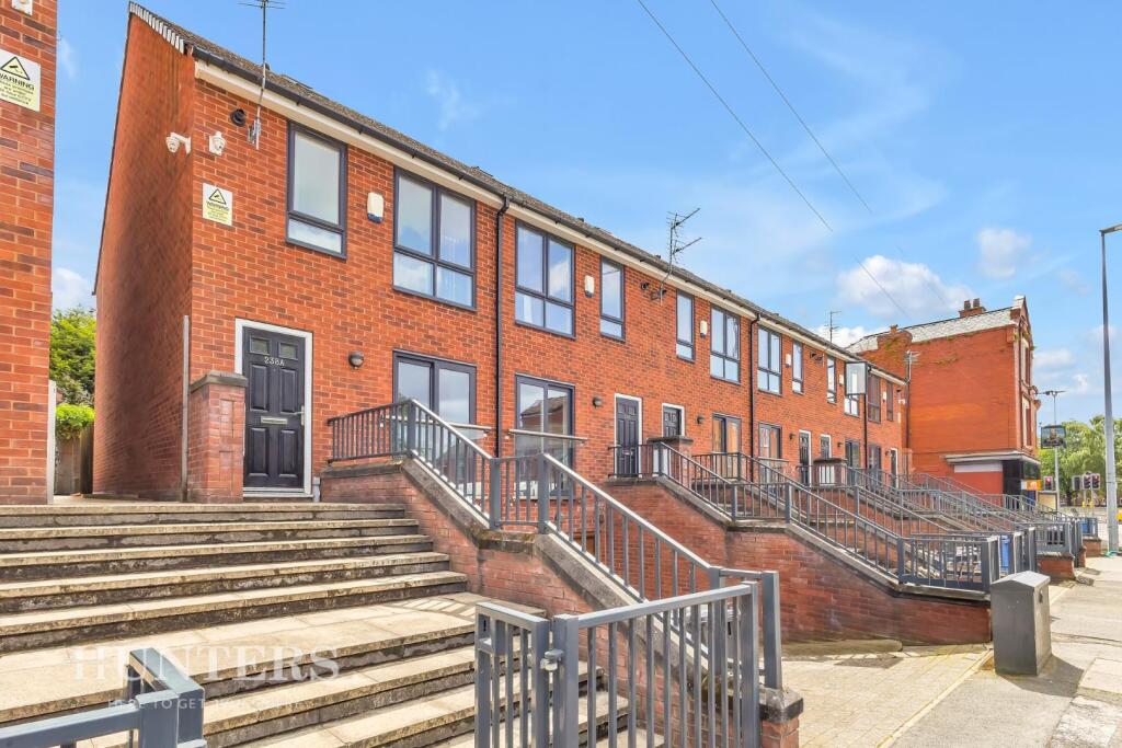 4 bed Town House for rent in Manchester. From Hunters - Oldham 4 bed Town House for rent in Manchester. From Hunters - Oldham