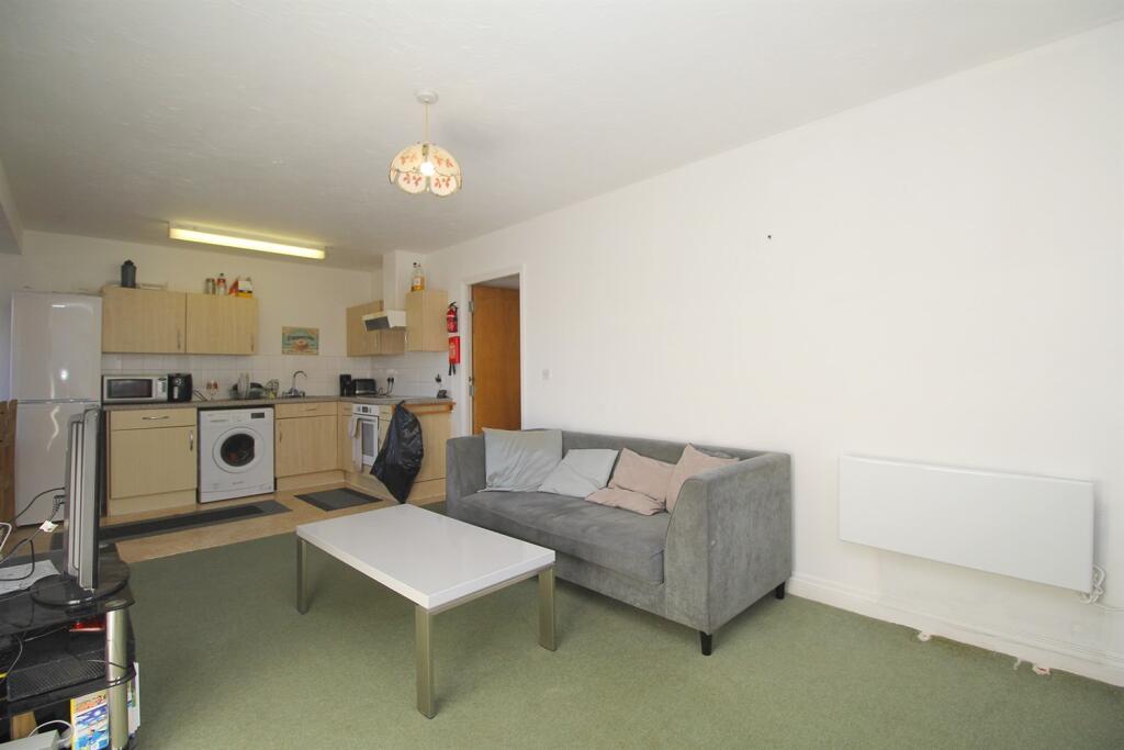 2 bed 1st Floor Flat for rent in Loughborough. From Huntleys - Loughborough