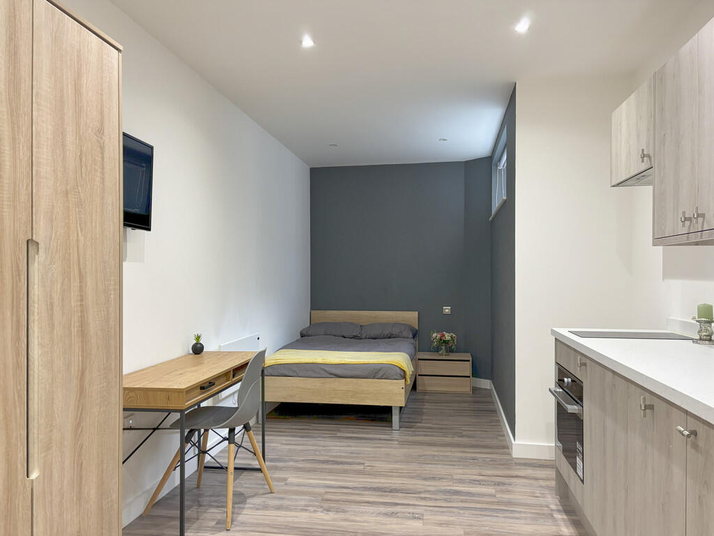 4 bed Studio for rent in Bristol. From Berkeley Estates and Management - Bristol 4 bed Studio for rent in Bristol. From Berkeley Estates and Management - Bristol