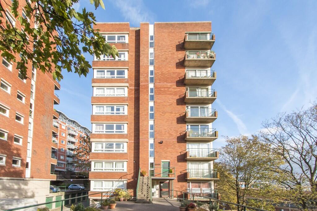 4 bed Studio for rent in Bristol. From Berkeley Estates and Management - Bristol