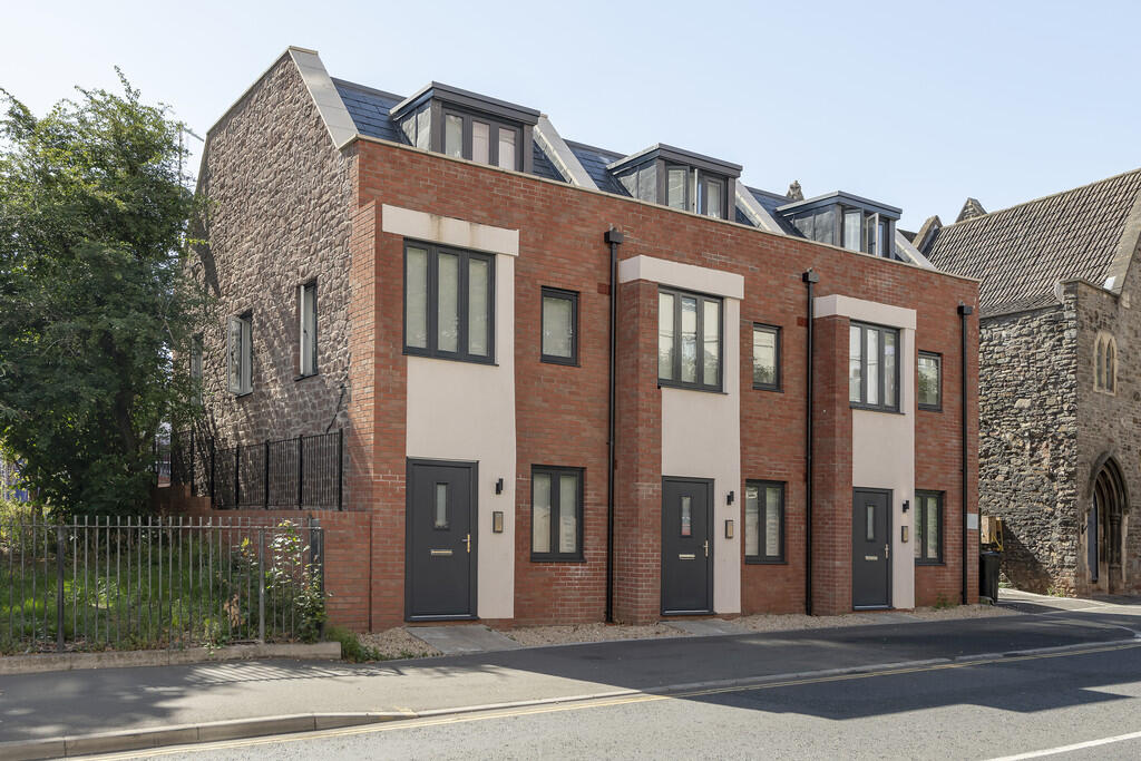 4 bed 1st Floor Flat for rent in Bristol. From Berkeley Estates and Management - Bristol 4 bed 1st Floor Flat for rent in Bristol. From Berkeley Estates and Management - Bristol