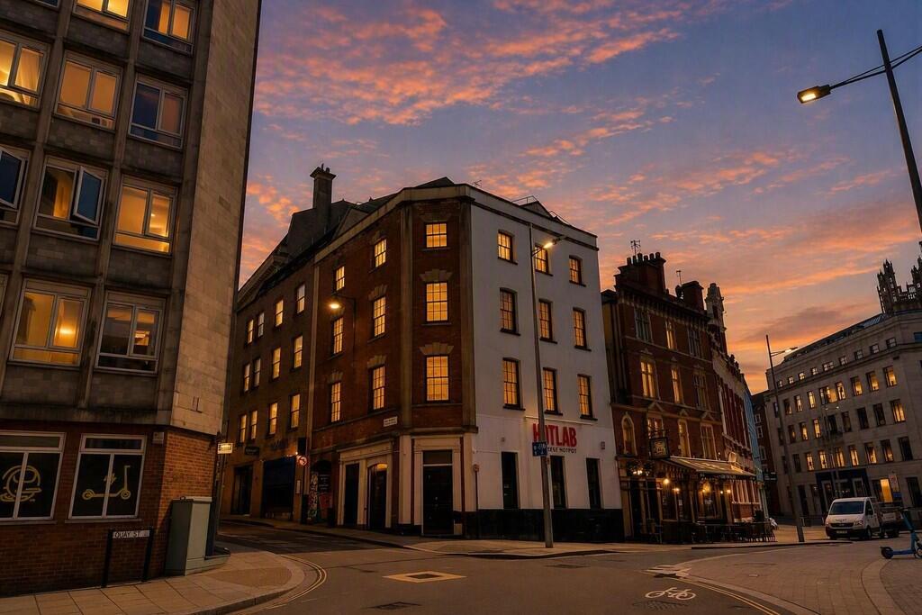 4 bed Studio for rent in Bristol. From Berkeley Estates and Management - Bristol