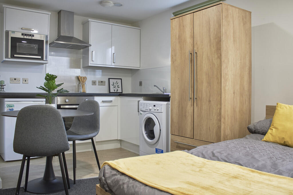 4 bed Studio for rent in Bristol. From Berkeley Estates and Management - Bristol