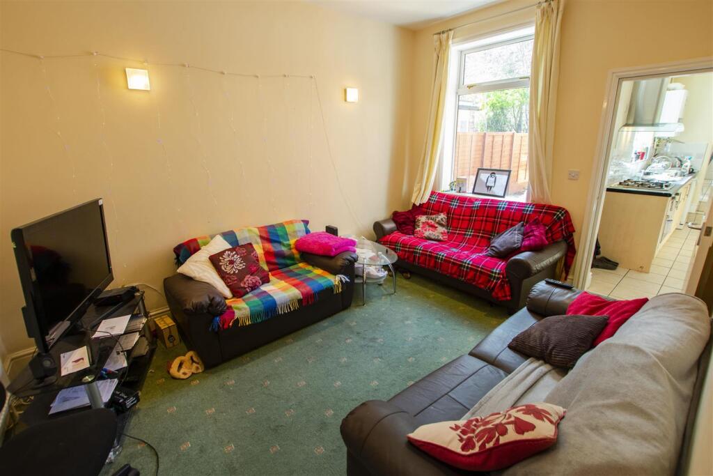 7 bed Detached for rent in Birmingham. From Oakmans Estate Agents - Student Lettings