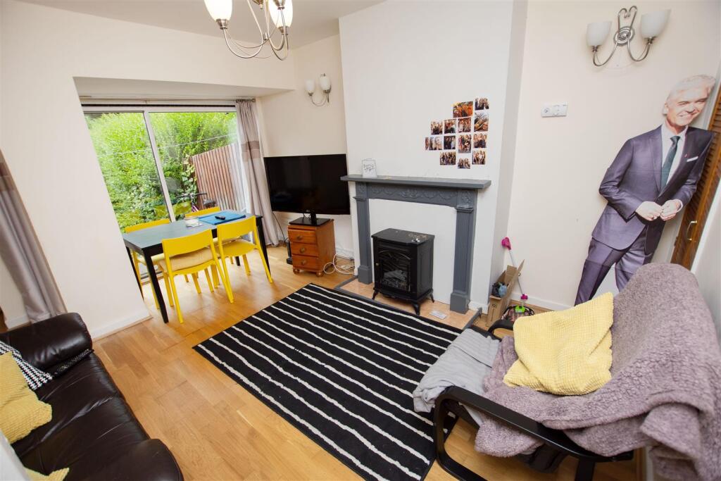 3 bed Detached for rent in Birmingham. From Oakmans Estate Agents - Student Lettings