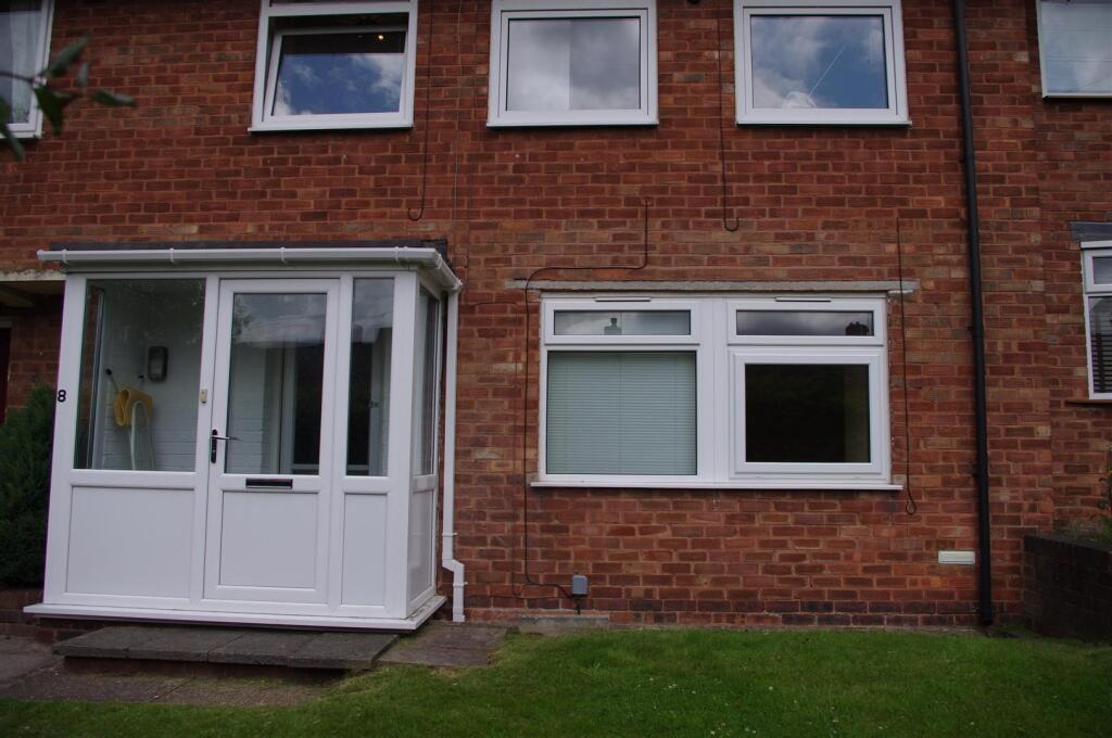 5 bed Detached for rent in Smethwick. From Oakmans Estate Agents - Student Lettings
