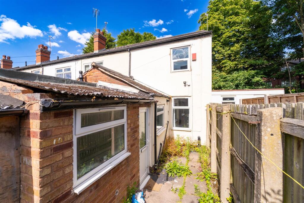 3 bed Detached for rent in Birmingham. From Oakmans Estate Agents - Student Lettings 3 bed Detached for rent in Birmingham. From Oakmans Estate Agents - Student Lettings