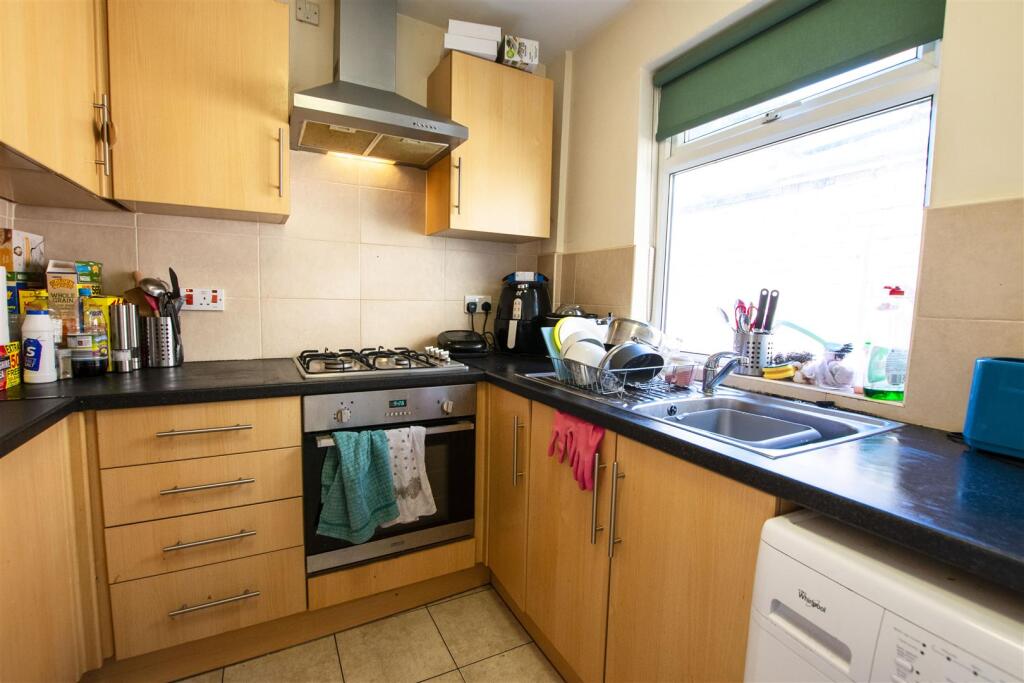 3 bed Detached for rent in Birmingham. From Oakmans Estate Agents - Student Lettings 3 bed Detached for rent in Birmingham. From Oakmans Estate Agents - Student Lettings