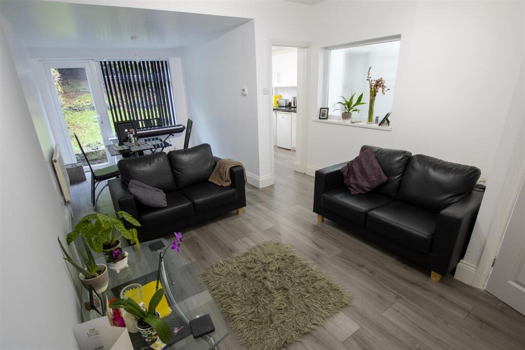 3 bed Detached for rent in Birmingham. From Oakmans Estate Agents - Student Lettings