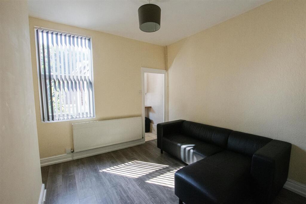 2 bed Detached for rent in Birmingham. From Oakmans Estate Agents - Student Lettings