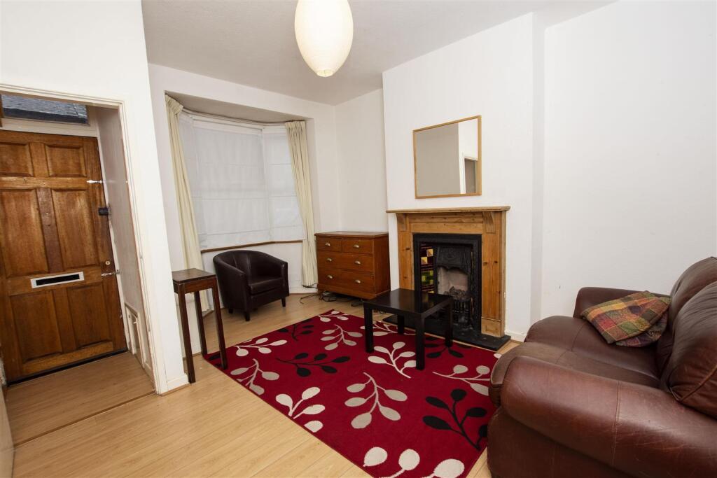 2 bed Detached for rent in Birmingham. From Oakmans Estate Agents - Student Lettings