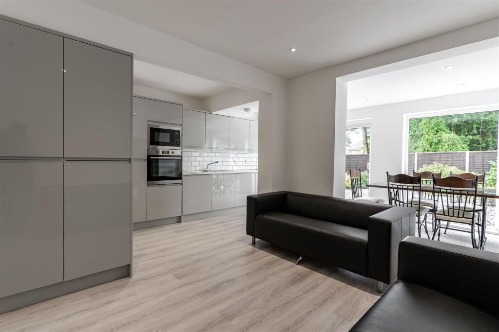 6 bed Detached for rent in Birmingham. From Oakmans Estate Agents - Student Lettings