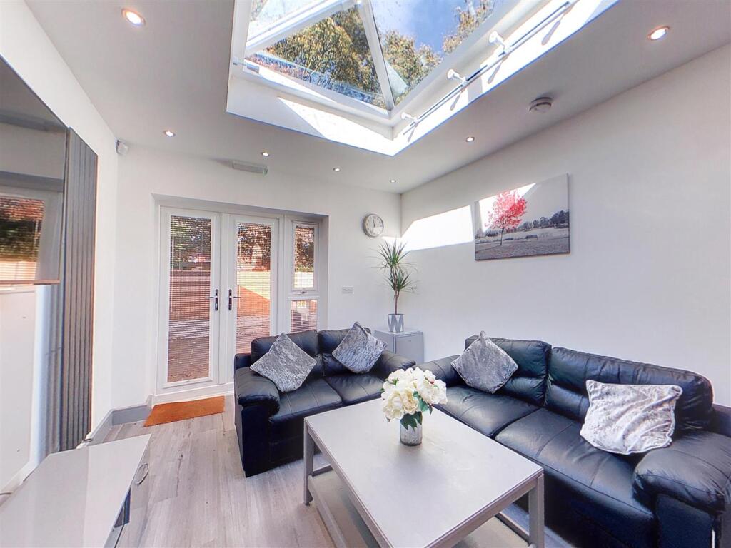 6 bed Not Specified for rent in Birmingham. From Oakmans Estate Agents - Student Lettings