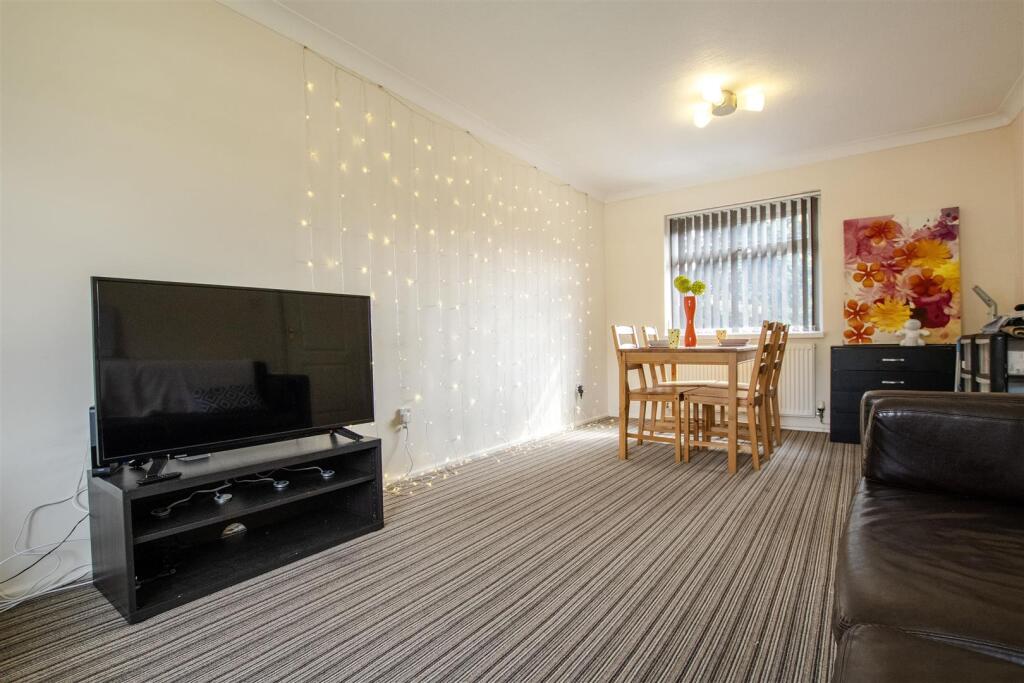 2 bed Detached for rent in Smethwick. From Oakmans Estate Agents - Student Lettings